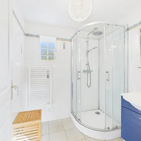 Holiday home Maison Pour 6 En Bord De - Jardin Et Piscine *